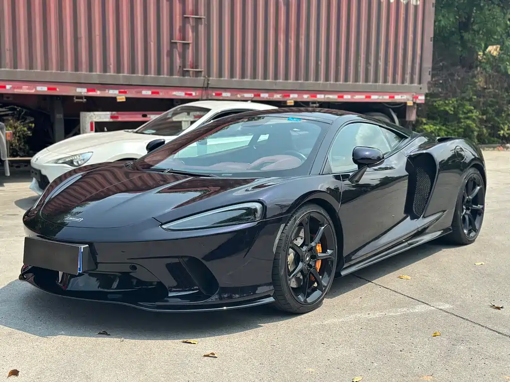 McLaren GT 2021