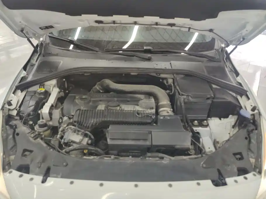 Volvo S60 (Import) — миниатюра 10