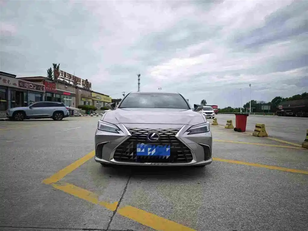 Lexus ES — миниатюра 3