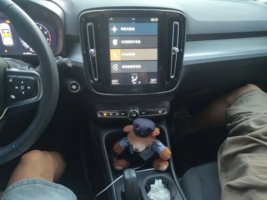 Volvo XC40 — миниатюра 6