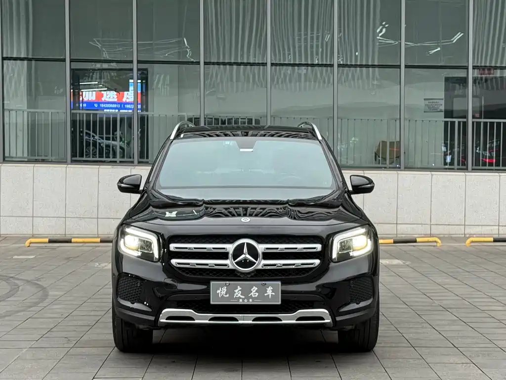 MERCEDES-BENZ GLB