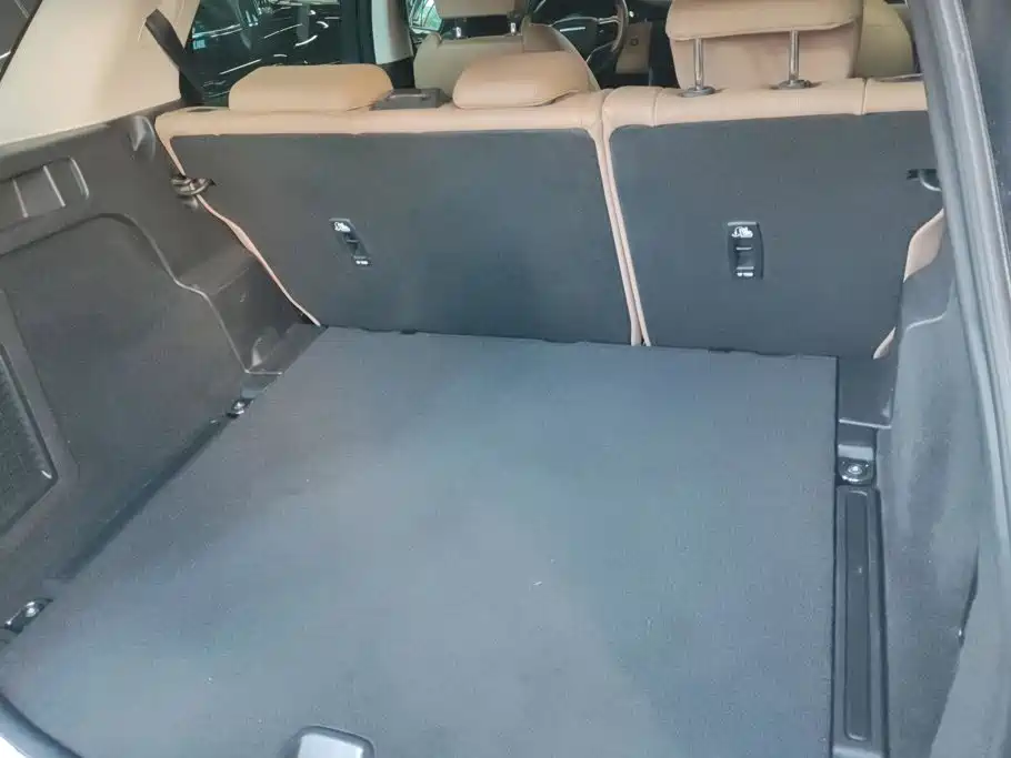 Land Rover Discovery Sport — миниатюра 4