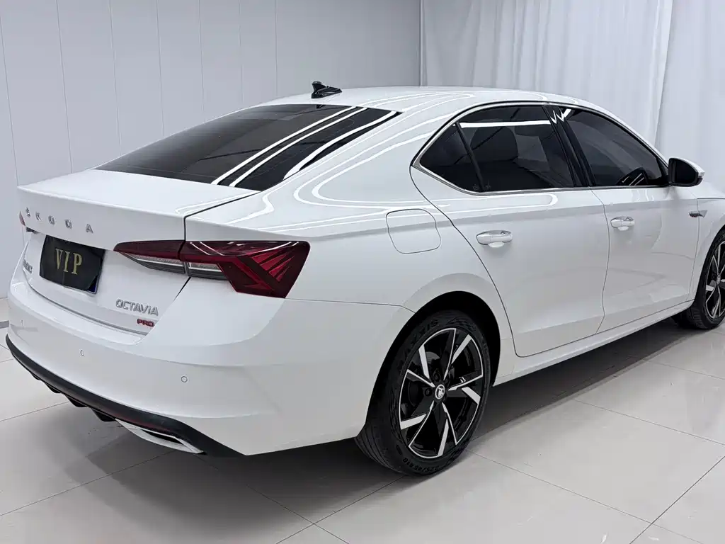 Skoda Octavia — миниатюра 4