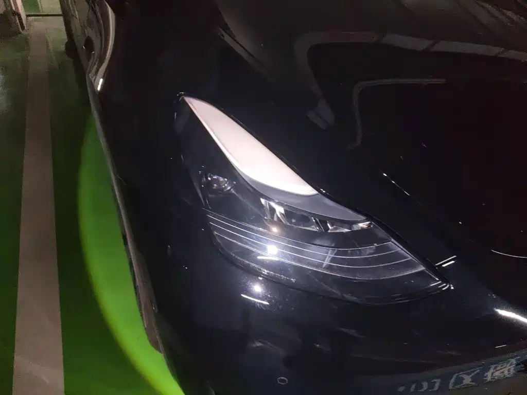 Tesla Model Y — миниатюра 7
