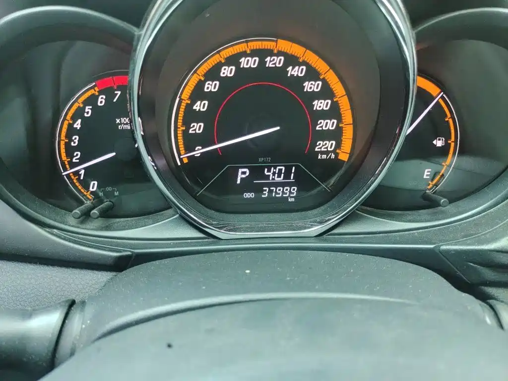 Toyota Yaris L — миниатюра 8