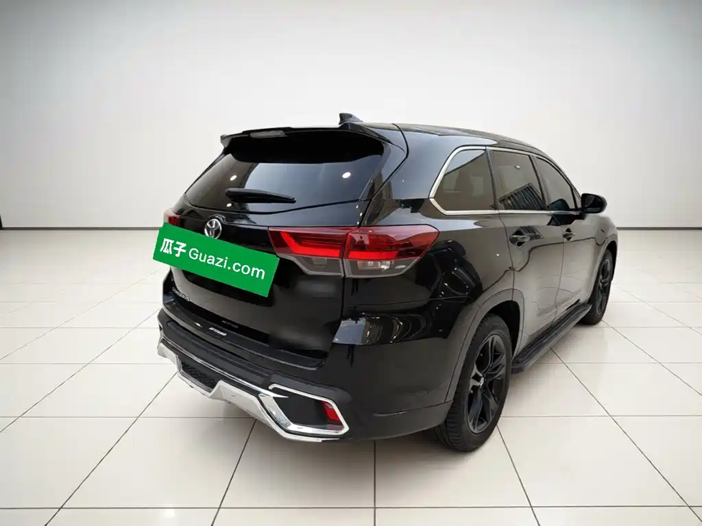 Toyota Highlander — миниатюра 4