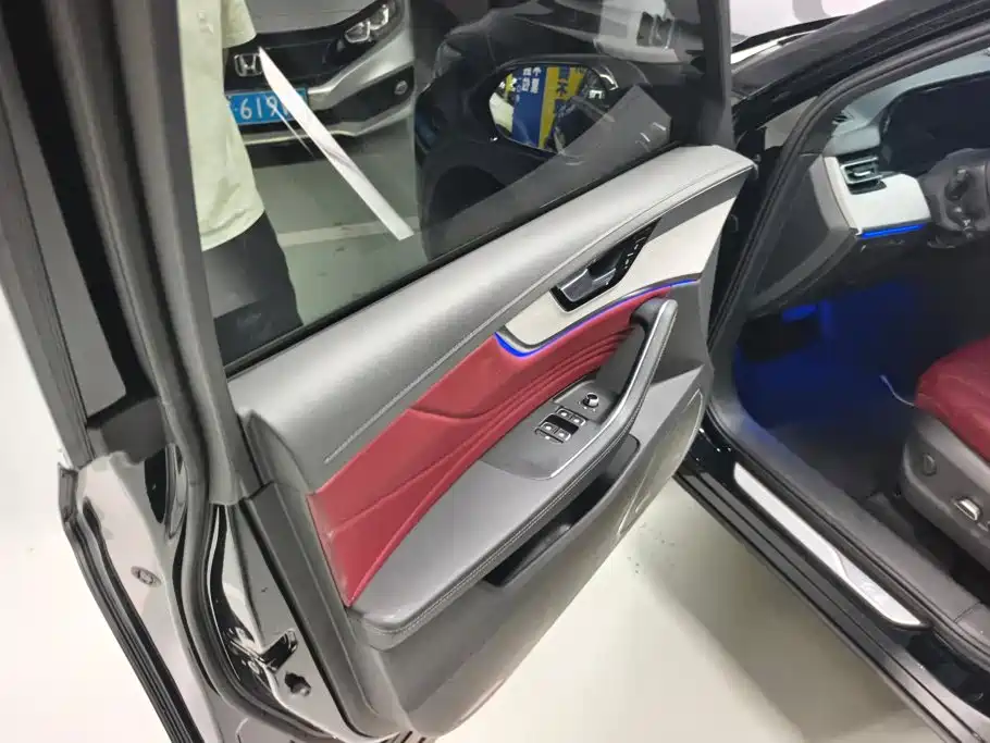 Hongqi Hongqi HS5 — миниатюра 7