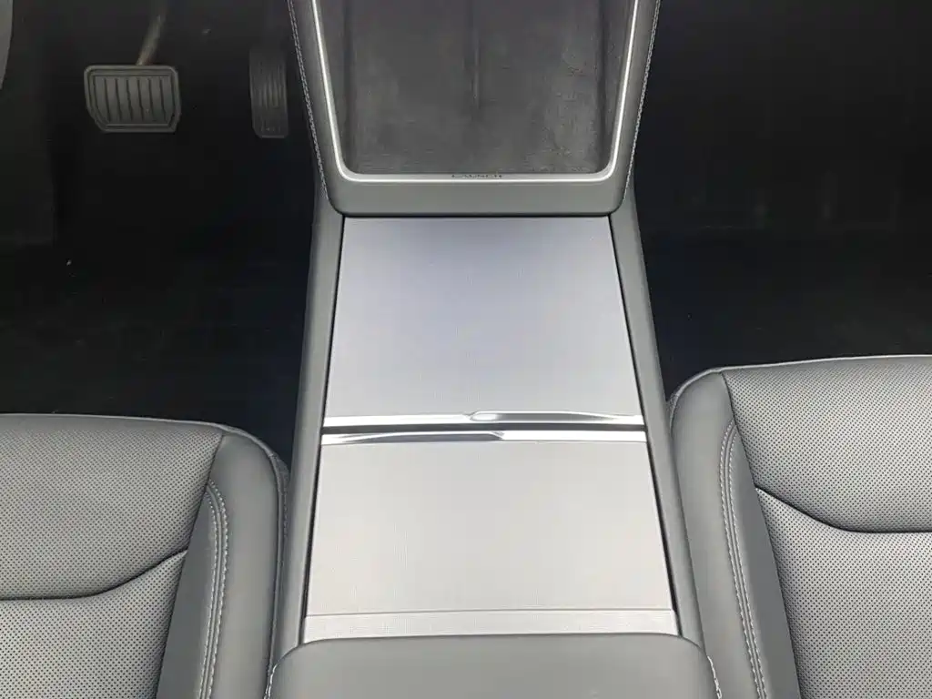 Tesla Model Y — фотографии объявления, Фото 21