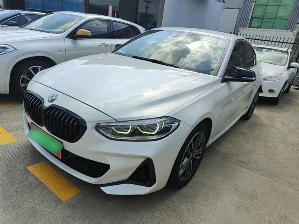 BMW 1 Series 2021