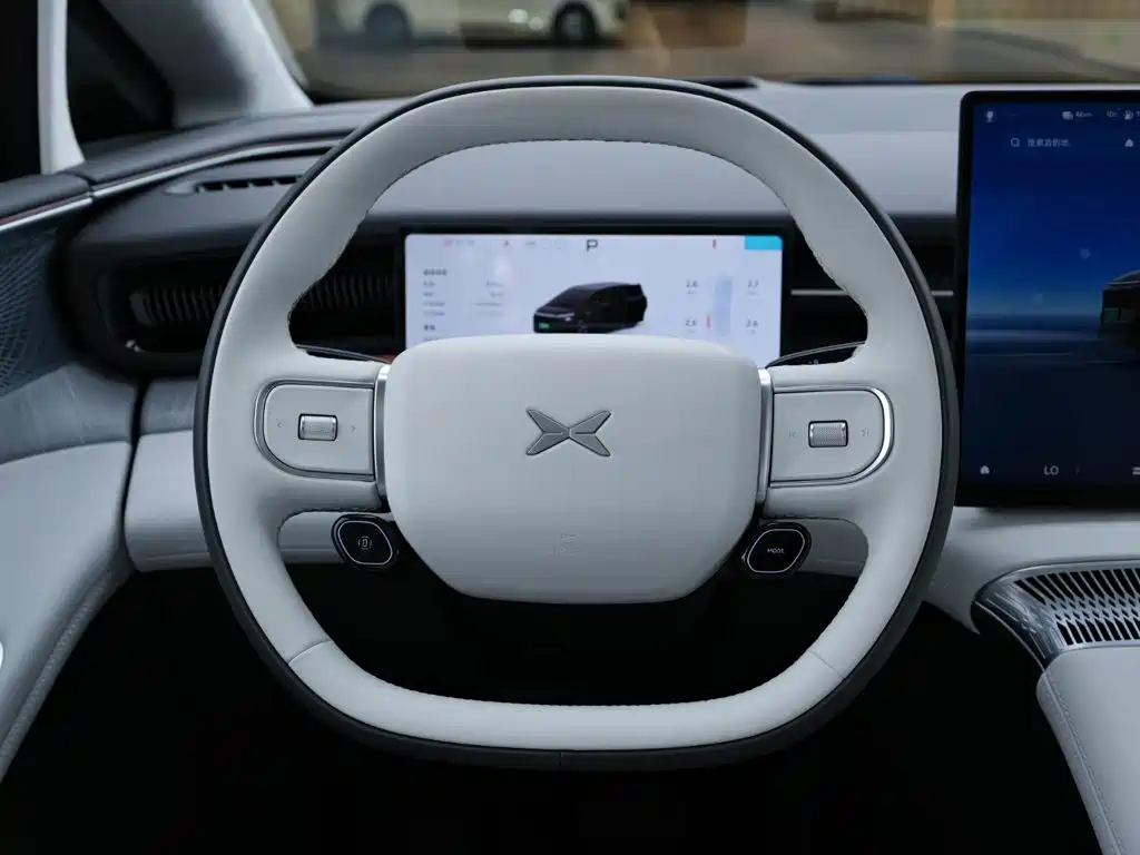 XPeng X9 — миниатюра 20
