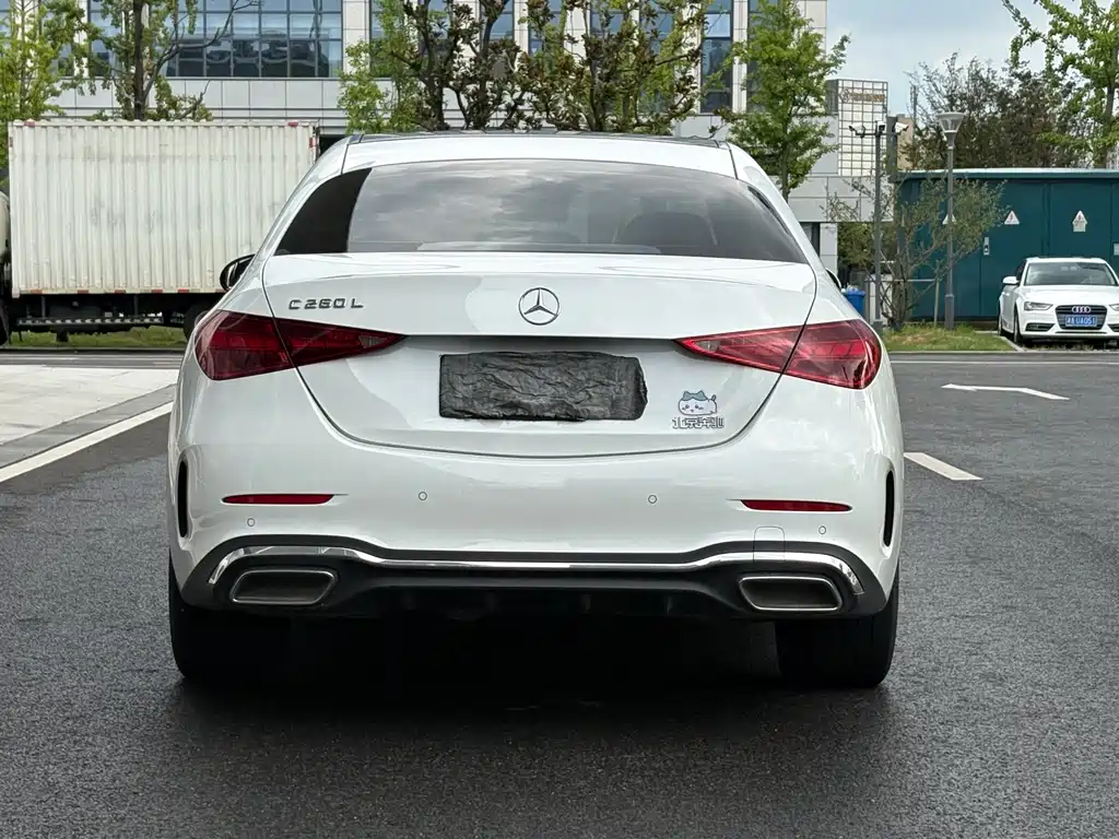 Mercedes-Benz C-Class — миниатюра 6