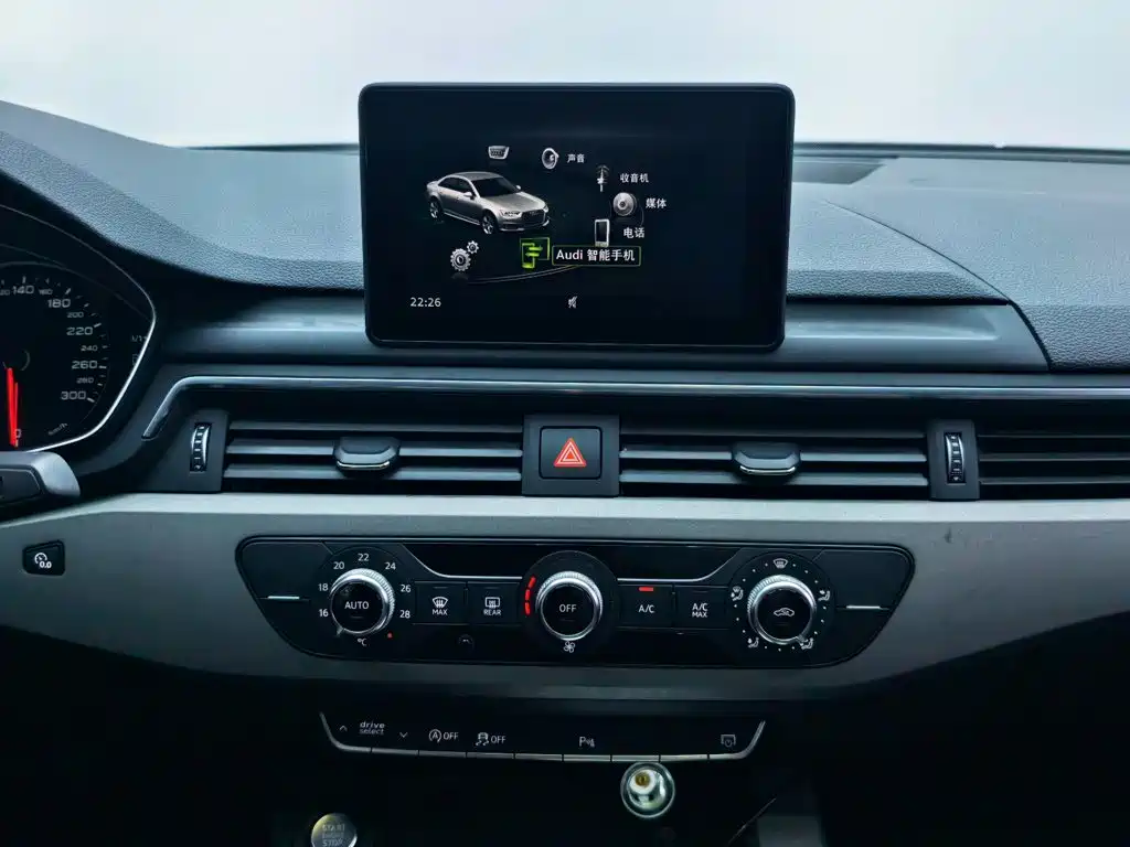 Audi A4L — миниатюра 13