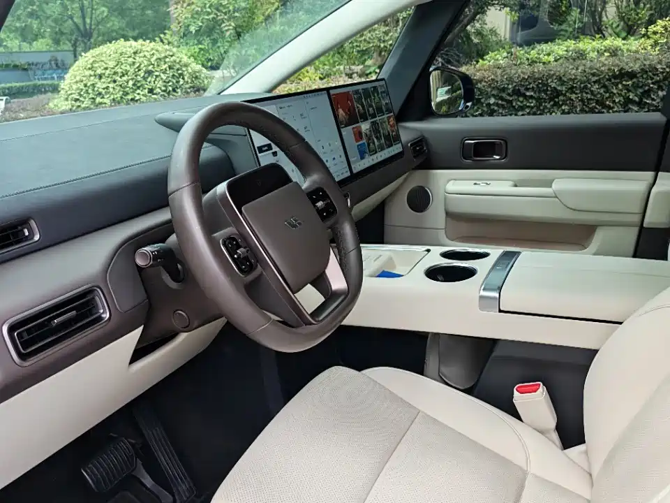 Li Auto Li MEGA — миниатюра 10