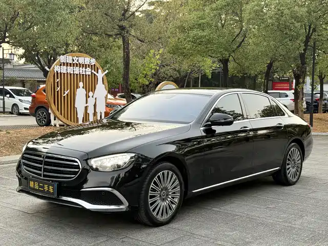 MERCEDES-BENZ E CLASS