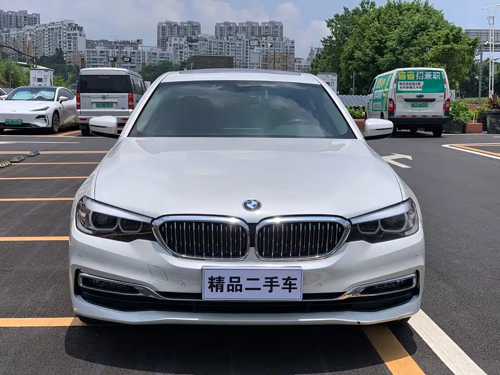 BMW 5 Series — миниатюра 2