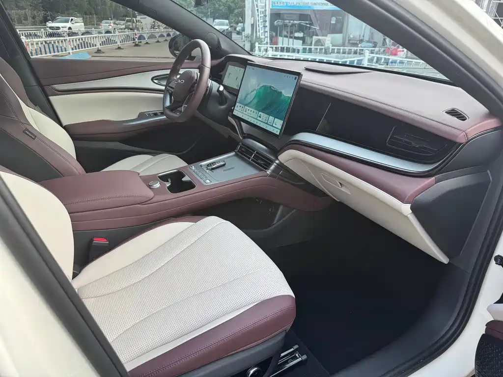 BYD Seal 07 DM-i — миниатюра 11