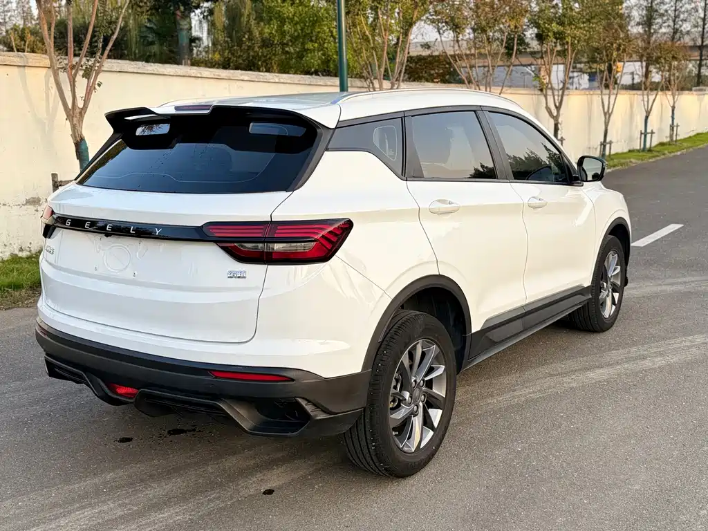 Geely Binyue — миниатюра 11