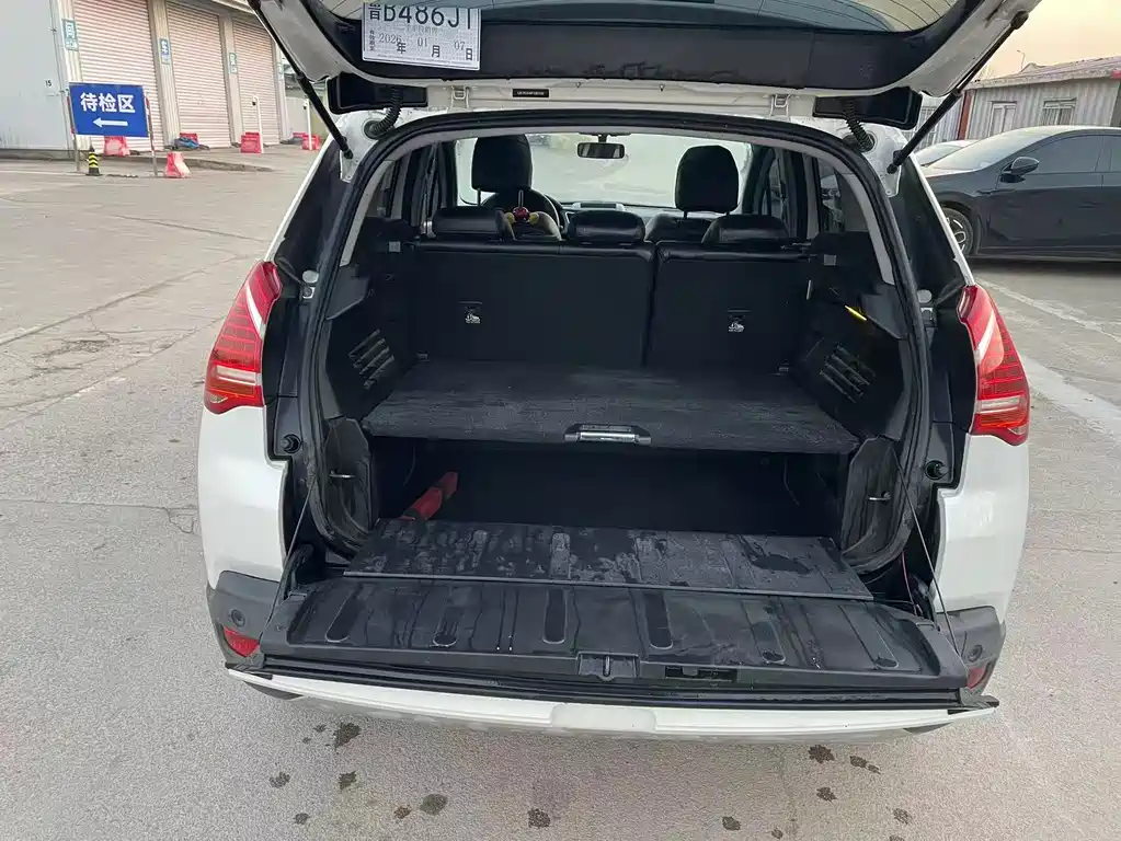 Peugeot 3008 2015 2.0L AT