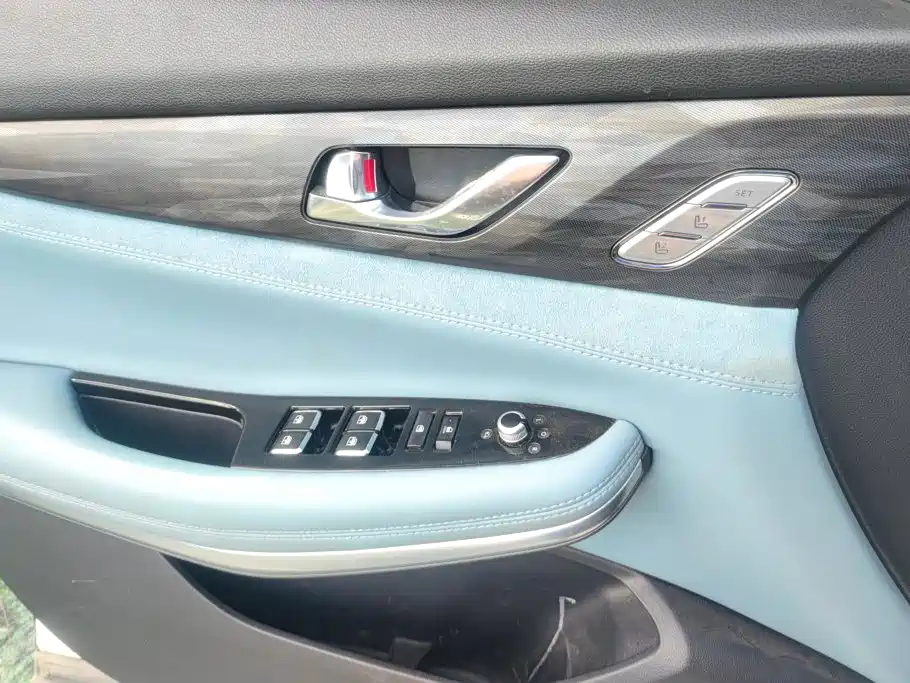 Changan CS75 New Energy — миниатюра 7