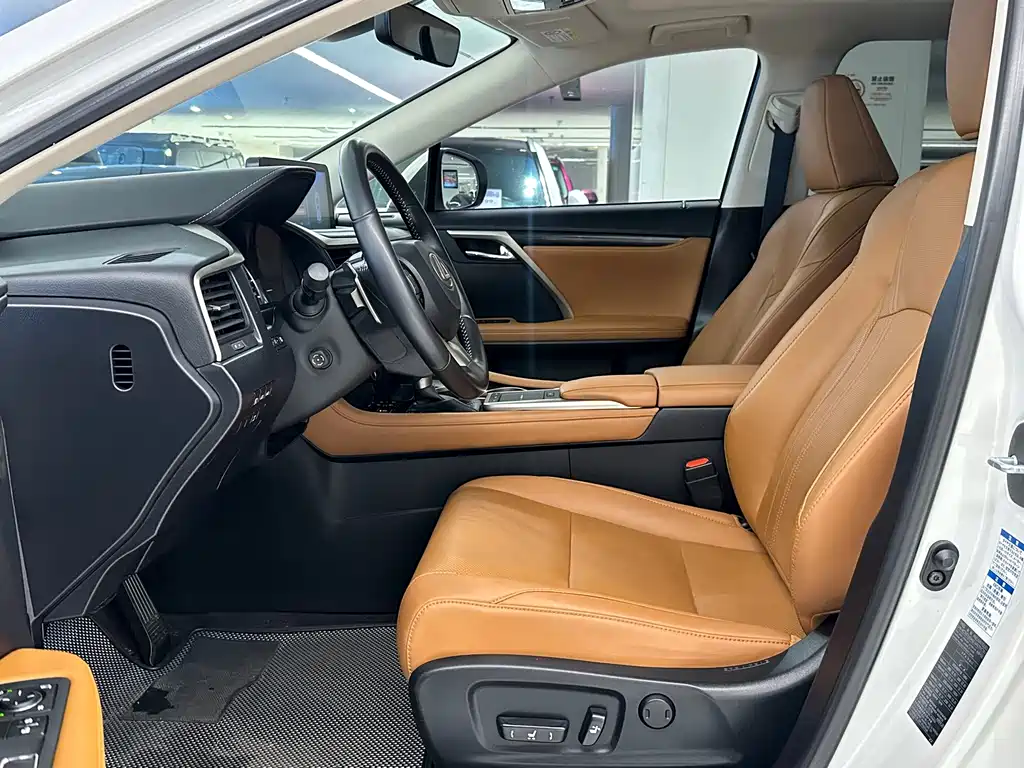 Lexus RX — миниатюра 9