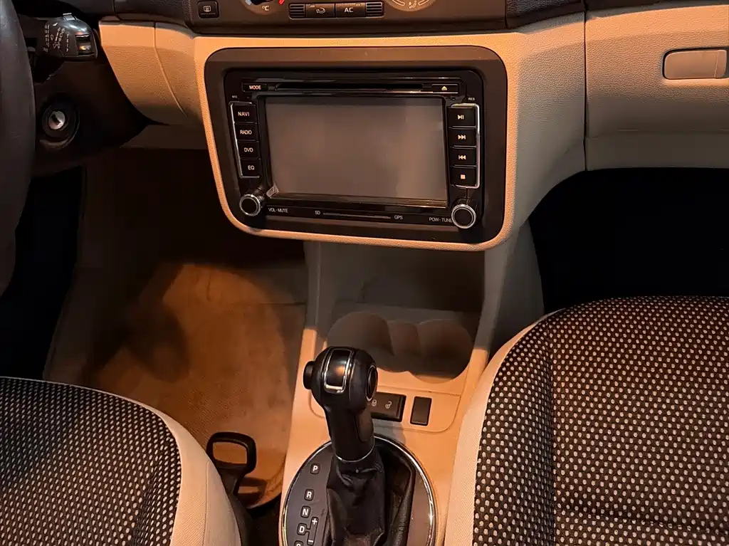 Skoda Fabia — миниатюра 12