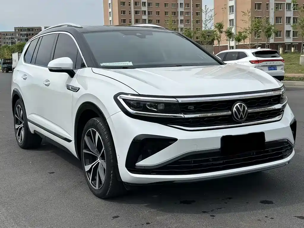 Volkswagen Viloran 2022 380TSI R-Line 6 мест