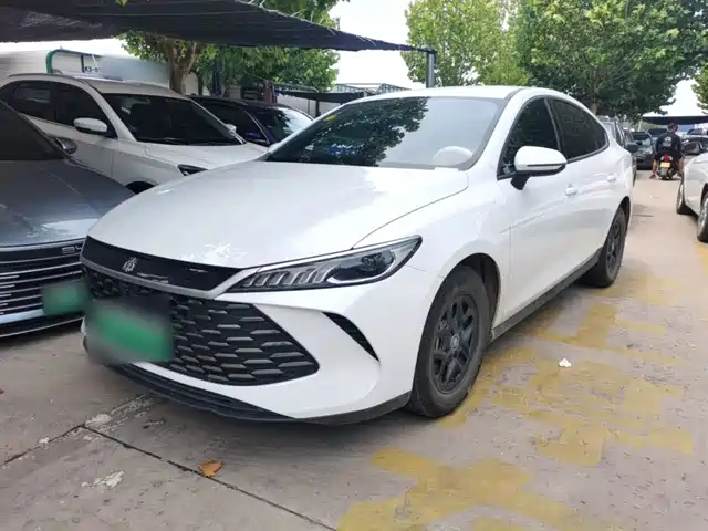 2025 BYD Qin