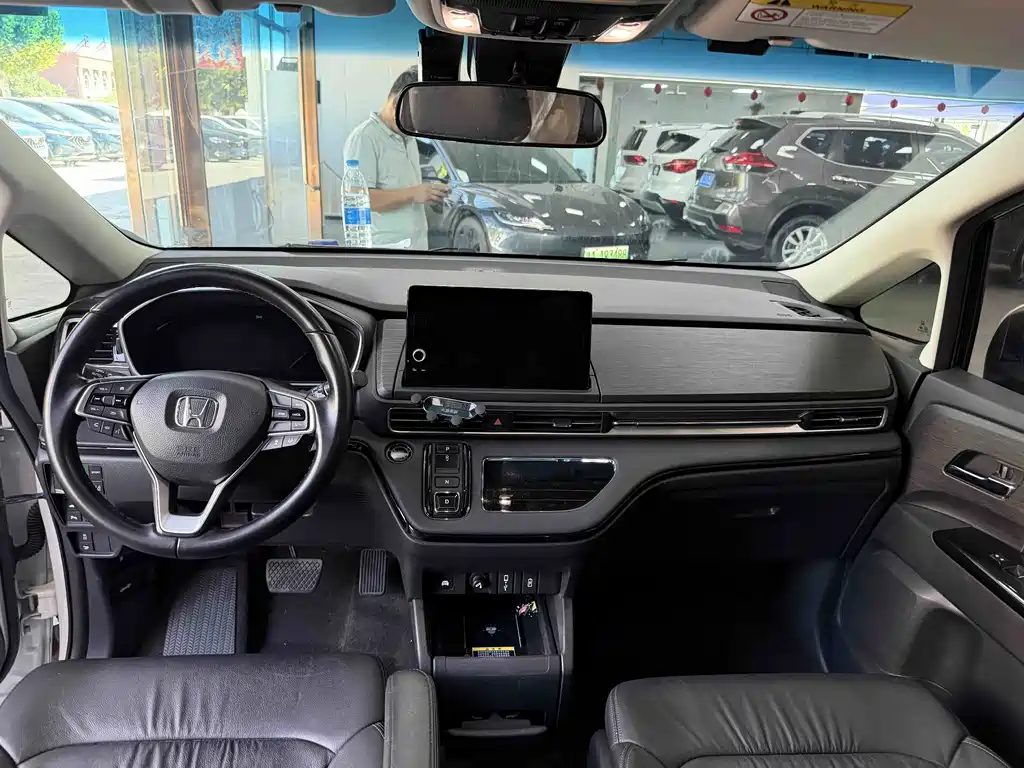 Honda Elysion — миниатюра 7