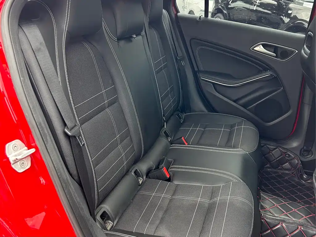 Mercedes-Benz A-Class (Import) — миниатюра 17