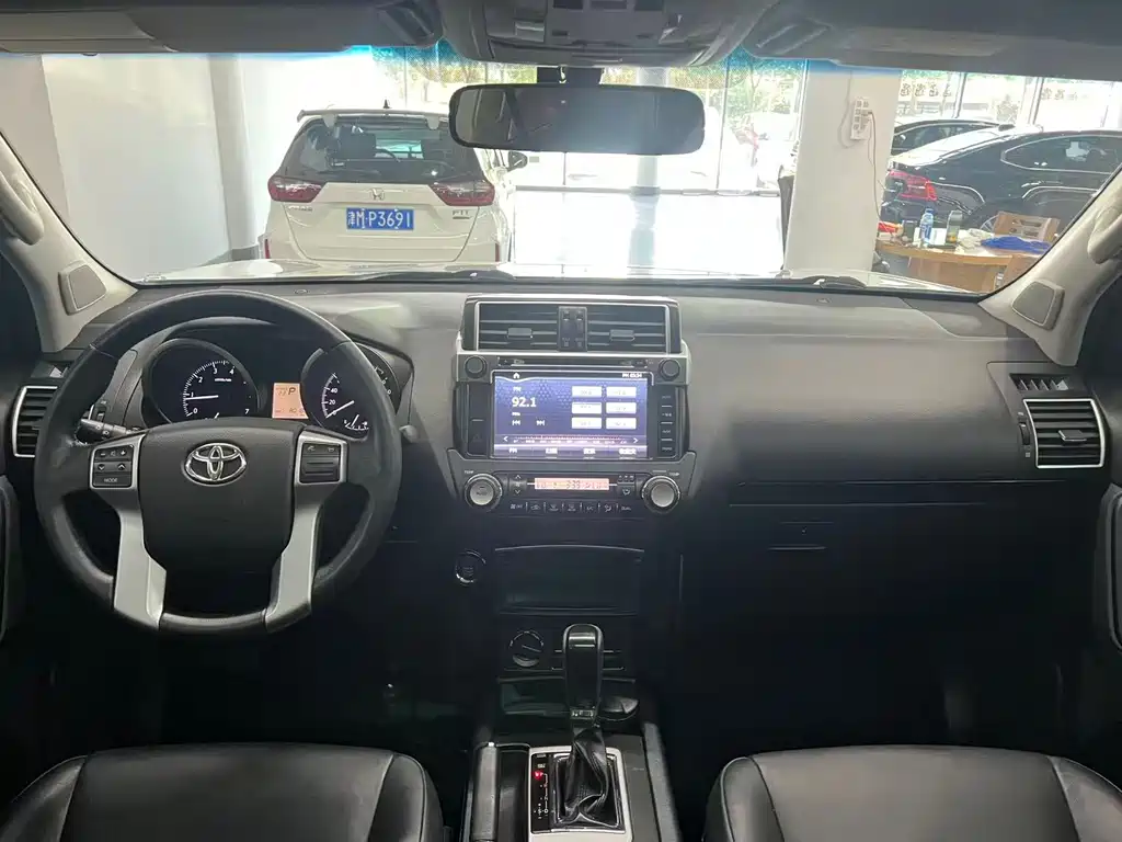 Toyota Prado — миниатюра 9