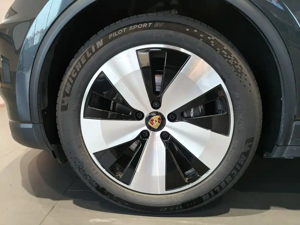 Porsche Macan 2024 Macan 4