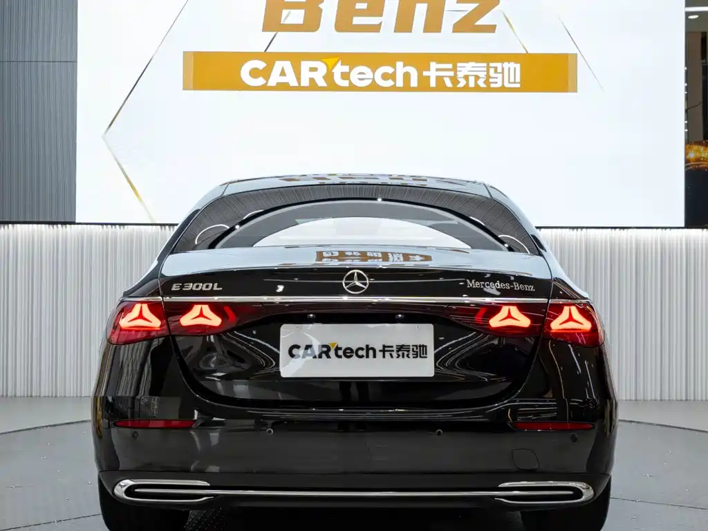Mercedes-Benz E-Class — миниатюра 5