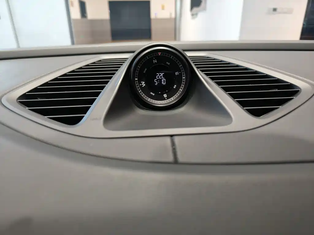 Porsche Macan 2024 Macan 4