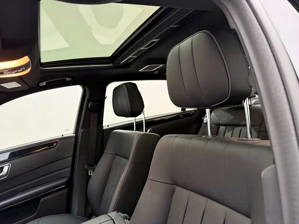 Mercedes-Benz E-Class — миниатюра 19