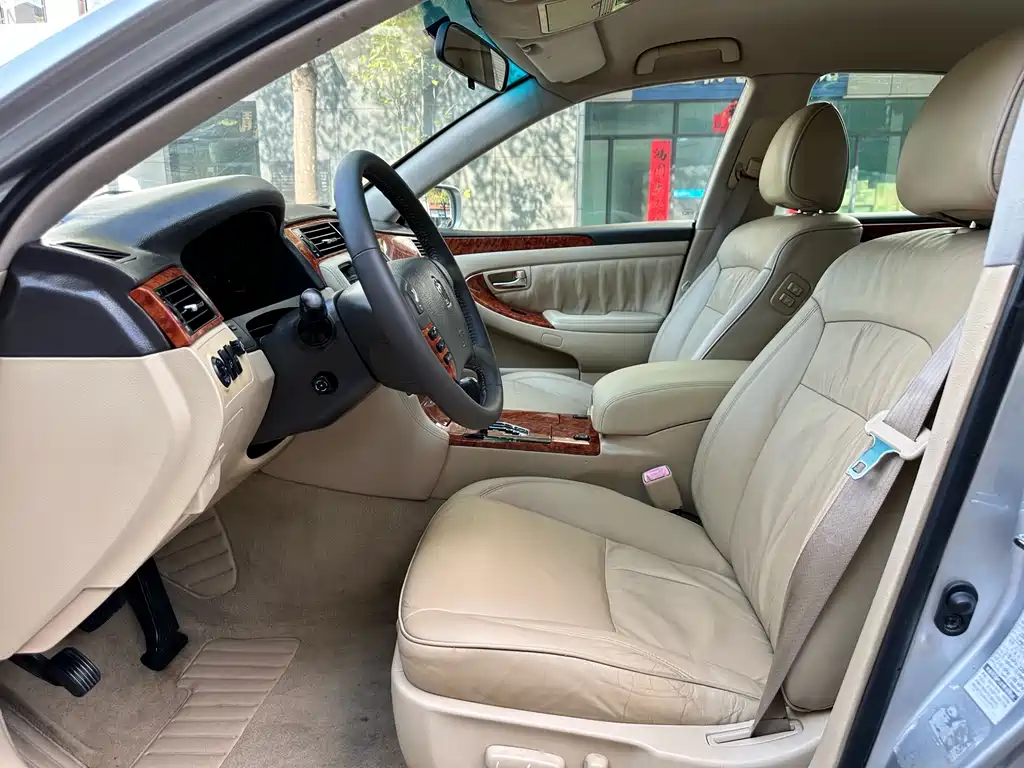 Toyota Crown 2005 3.0L Royal