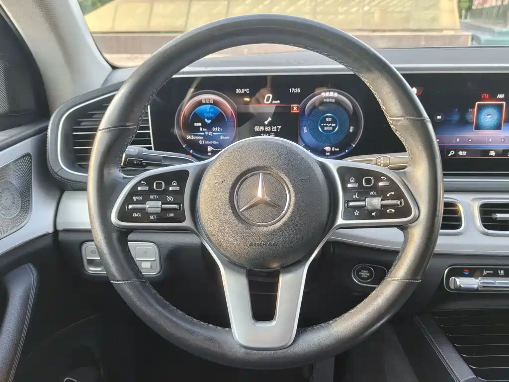 Mercedes-Benz GLE New Energy — миниатюра 18