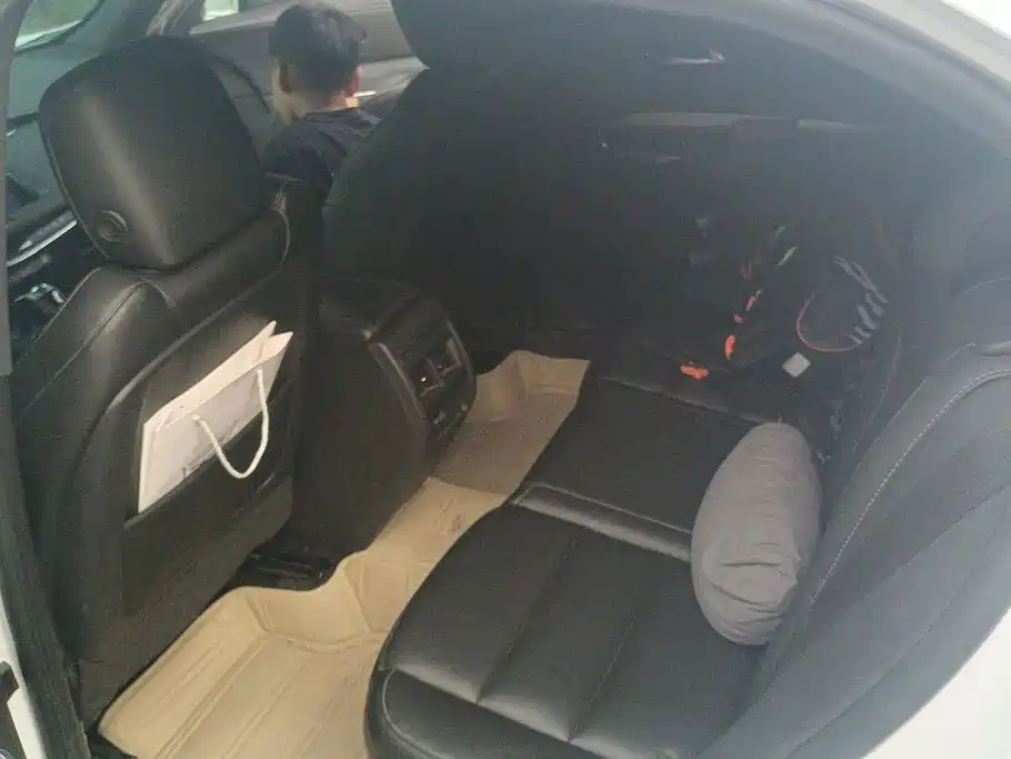 Cadillac XT4 — миниатюра 11