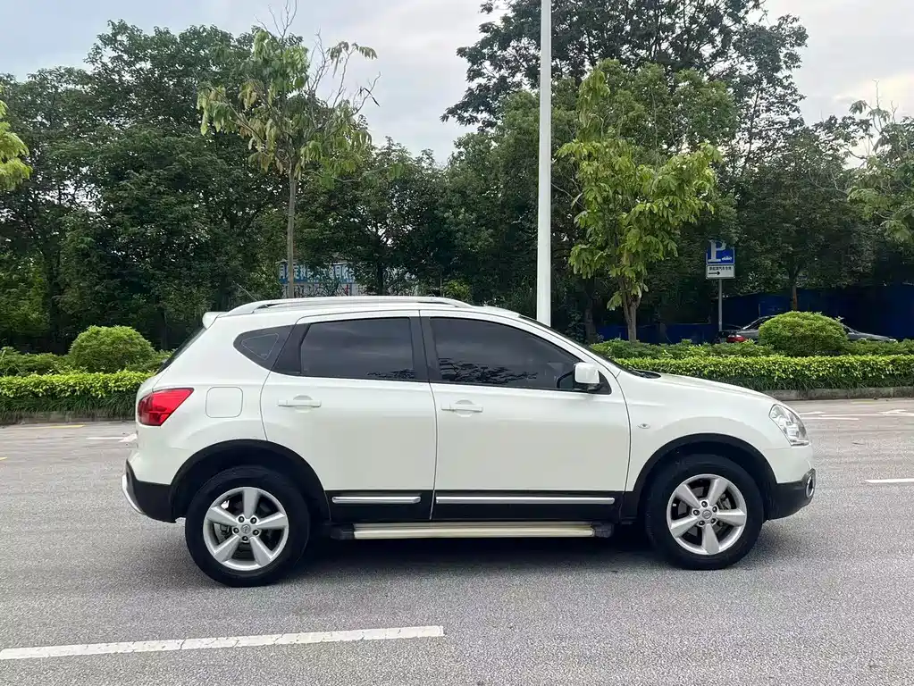 Nissan Qashqai — миниатюра 7