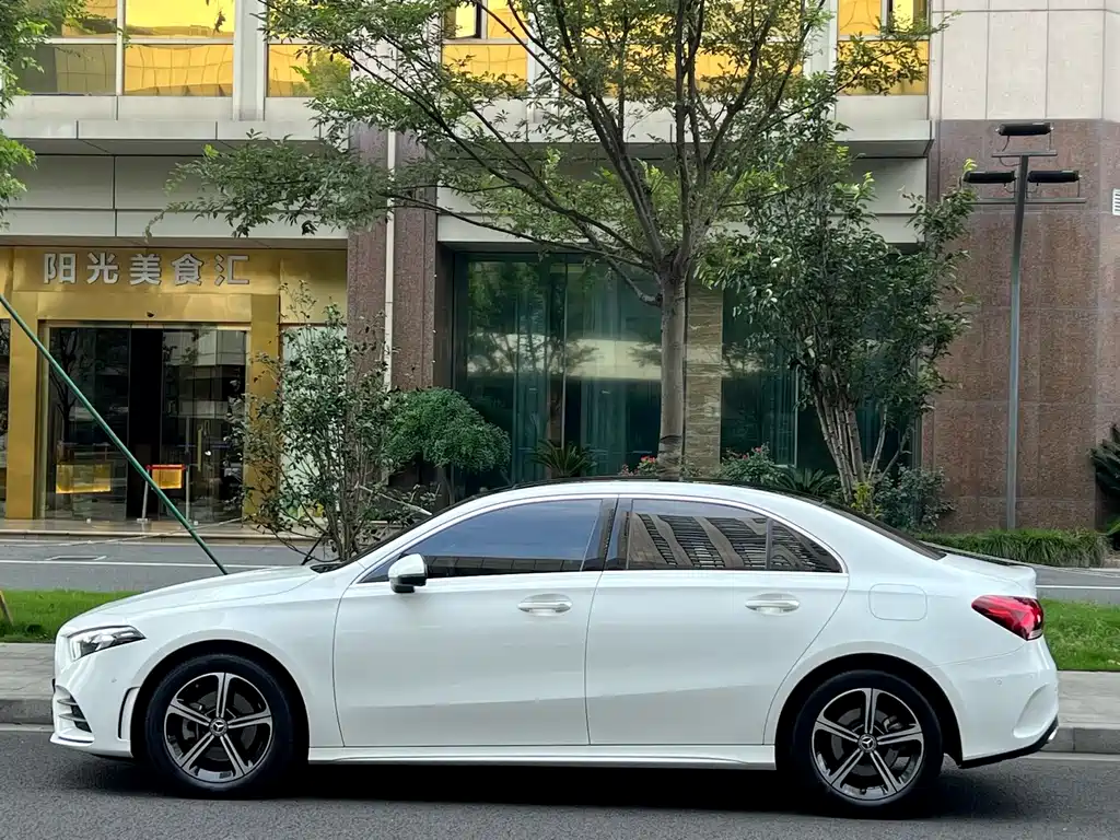 Mercedes-Benz A-Class A 2021 A 200 L Sport Fashion