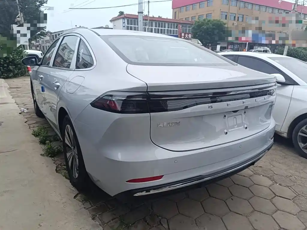 Geely Galaxy Galaxy A7 EM A7 EM 2025 EM-i 150km Premium