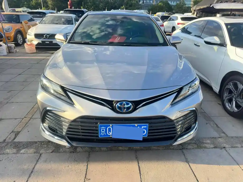 Toyota Camry — миниатюра 2