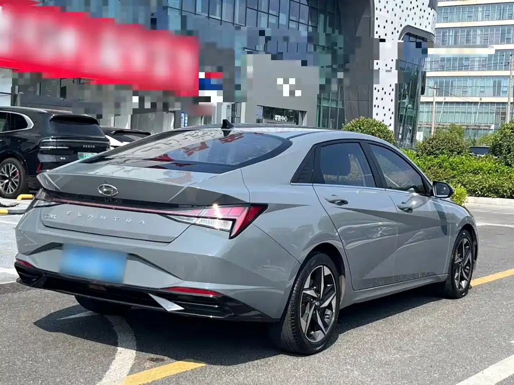 Hyundai Elantra — миниатюра 7