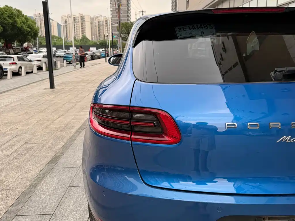 Porsche Macan — миниатюра 11