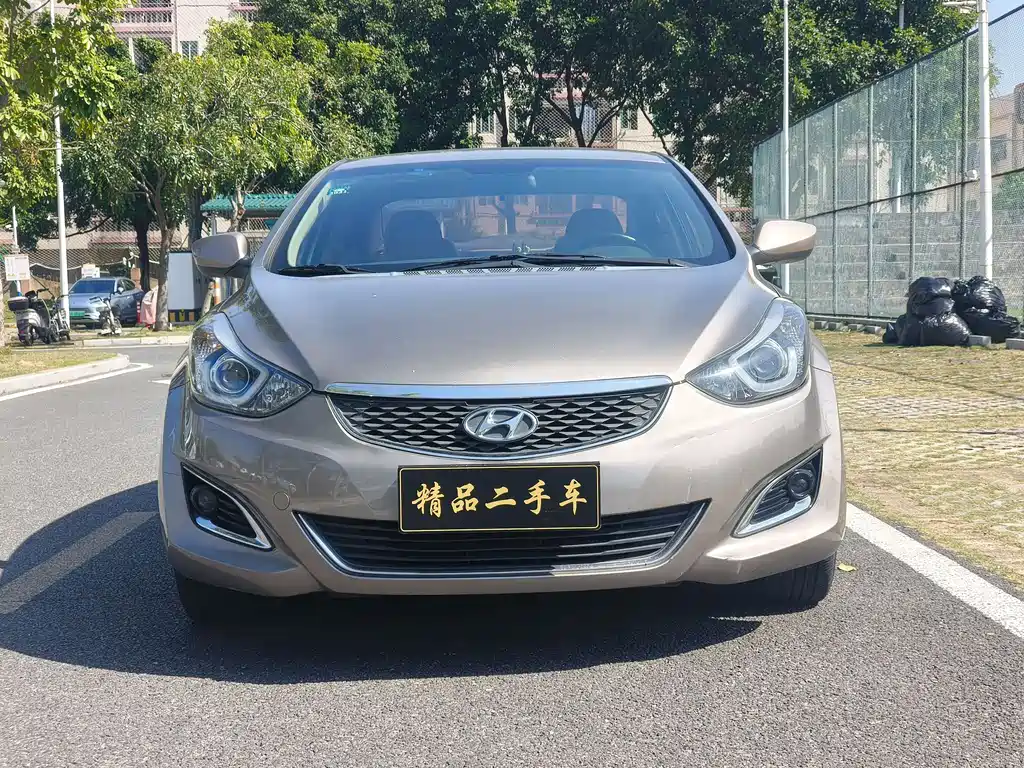 Hyundai Elantra 2016 1.6L AT