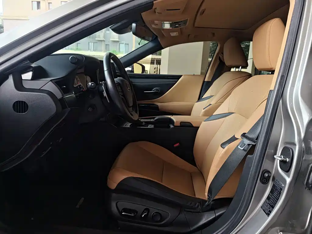 Lexus ES — миниатюра 6