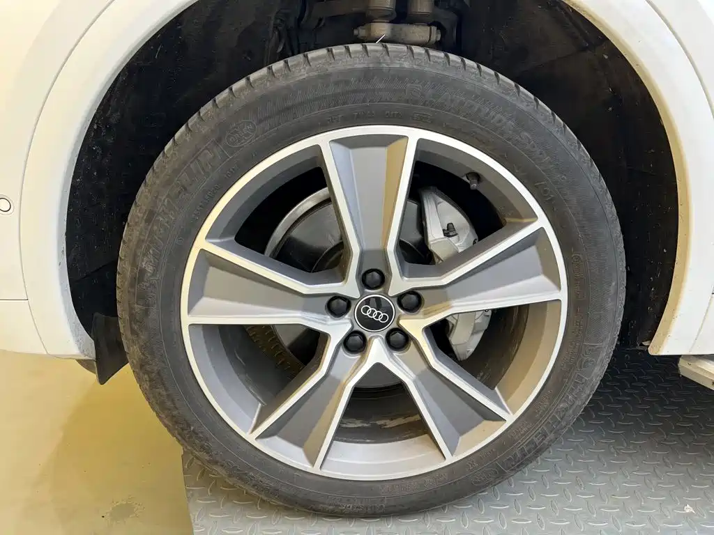 Audi Q5L — миниатюра 7