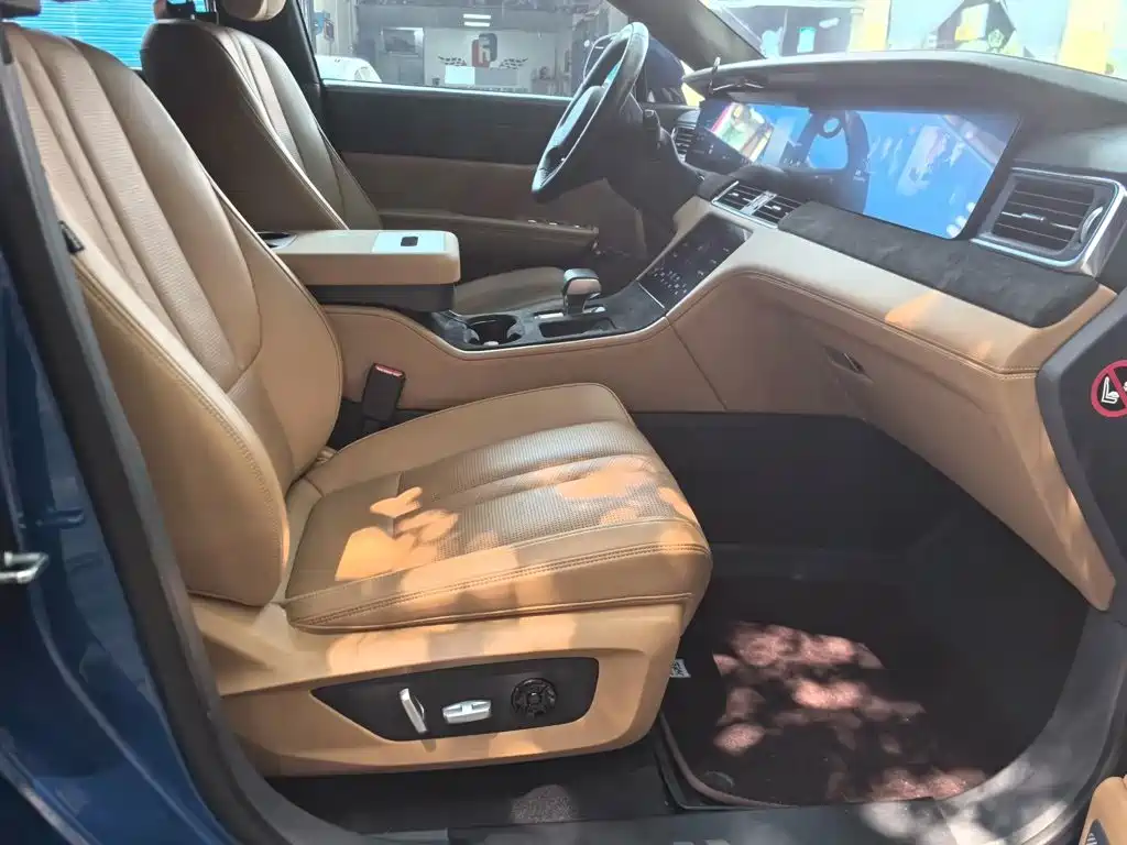 Li Auto Li ONE — миниатюра 8