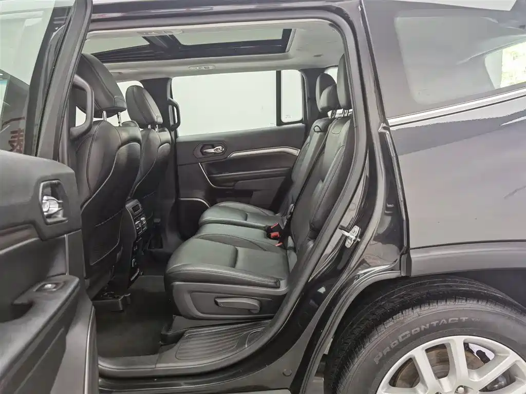 Jeep Commander — миниатюра 15