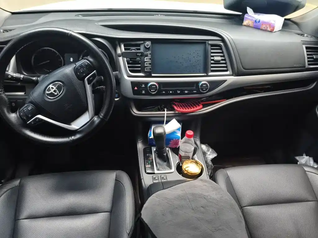 Toyota Highlander — миниатюра 10