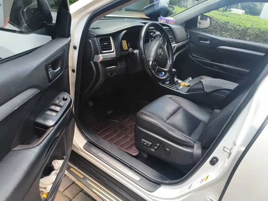 Toyota Highlander — миниатюра 17